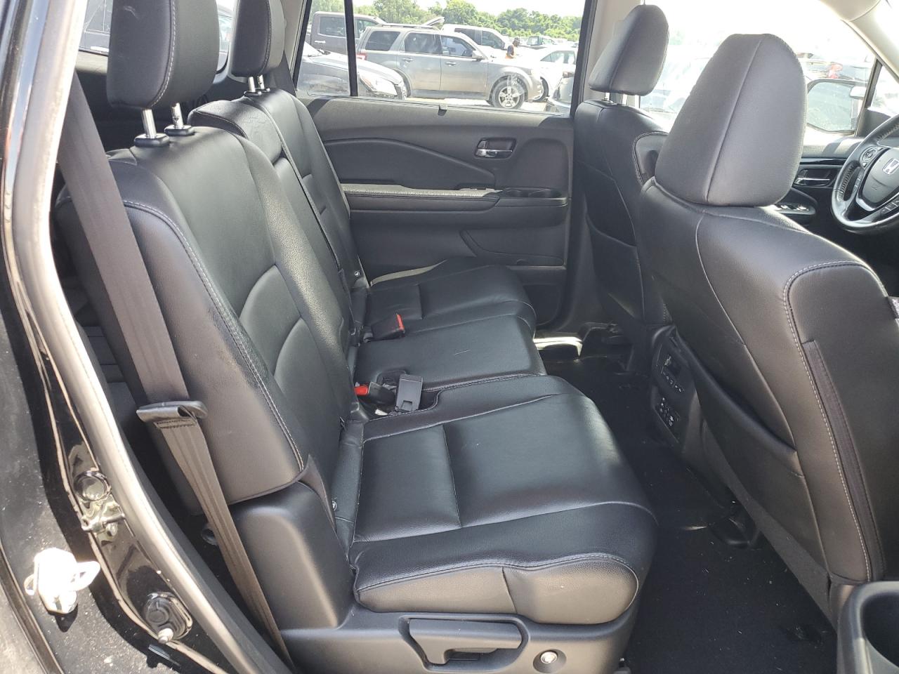 2017 Honda Pilot Touring VIN: 5FNYF6H92HB045588 Lot: 63999535