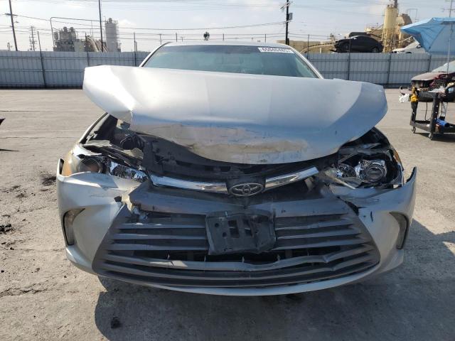  TOYOTA CAMRY 2016 Srebrny