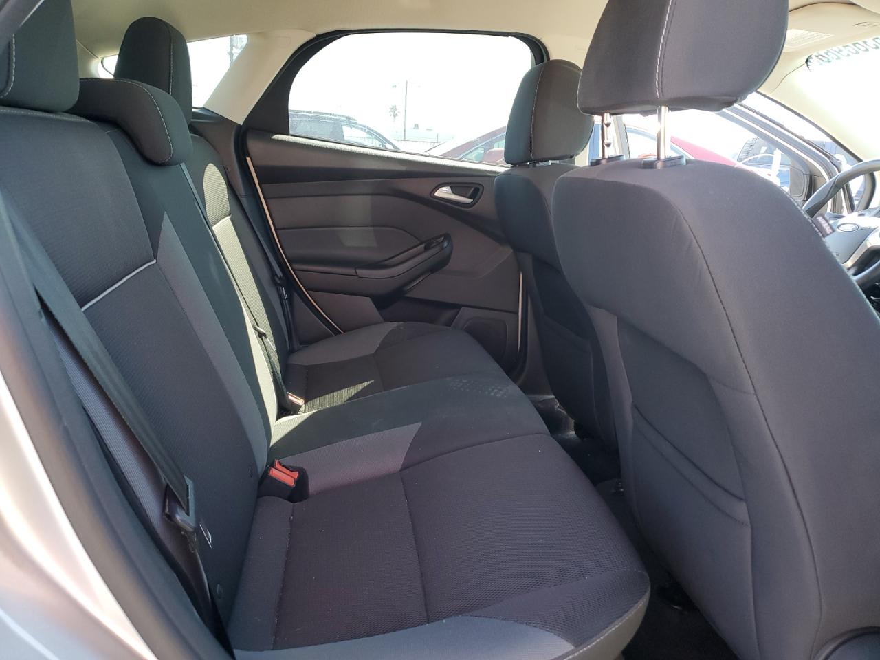 2014 Ford Focus Se VIN: 1FADP3K20EL272203 Lot: 63669665