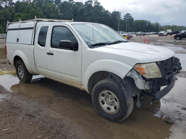 Pickups NISSAN FRONTIER 2016 Biały