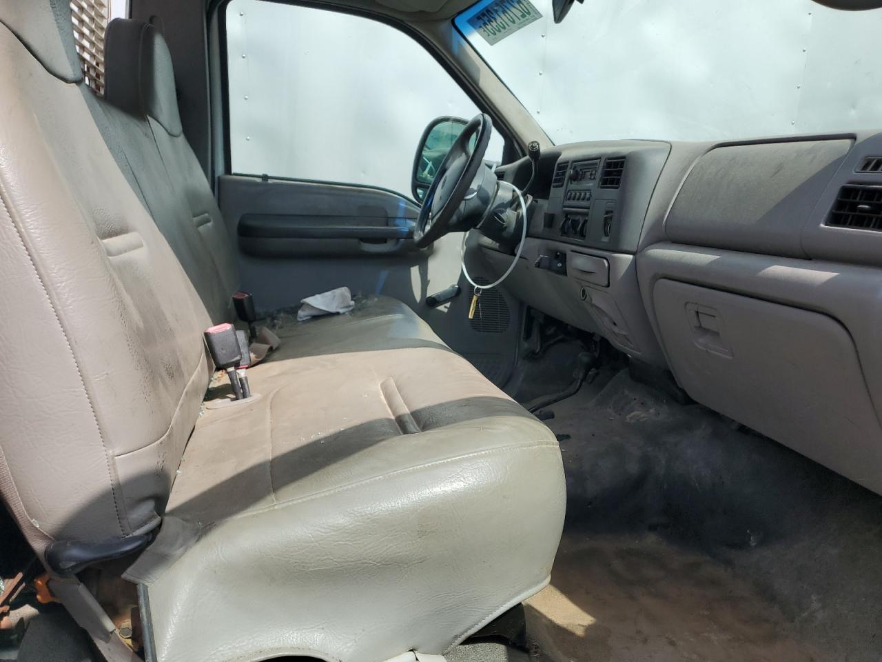 2000 Ford F350 Super Duty VIN: 1FDWF37F5YEE28547 Lot: 62761355