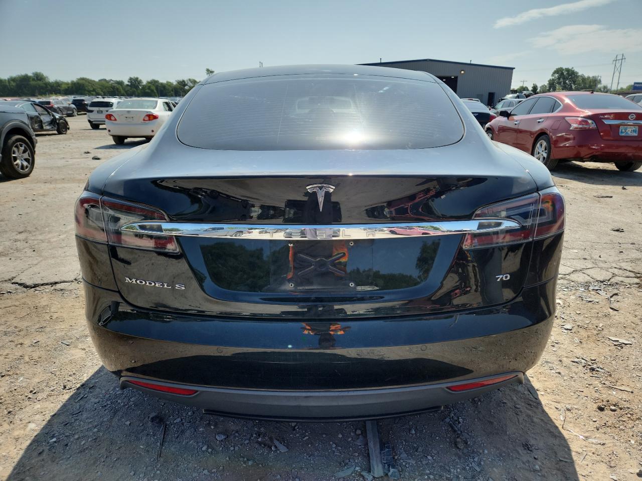 2015 Tesla Model S VIN: 5YJSA1E14FF102828 Lot: 64842295