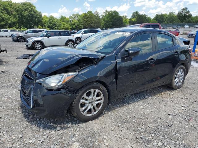  TOYOTA YARIS 2018 Black