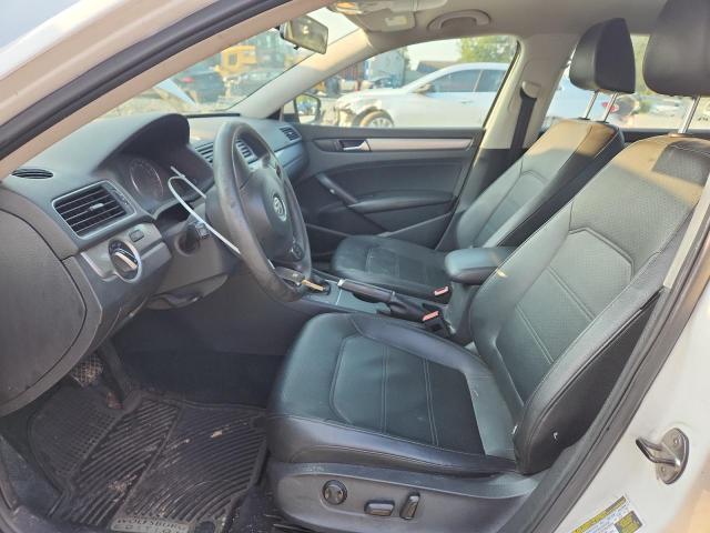  VOLKSWAGEN PASSAT 2013 White