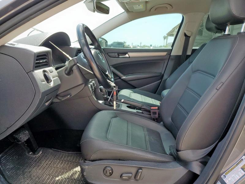  VOLKSWAGEN PASSAT 2020 Серый