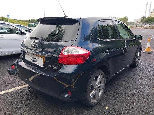 2012 TOYOTA AURIS SR V