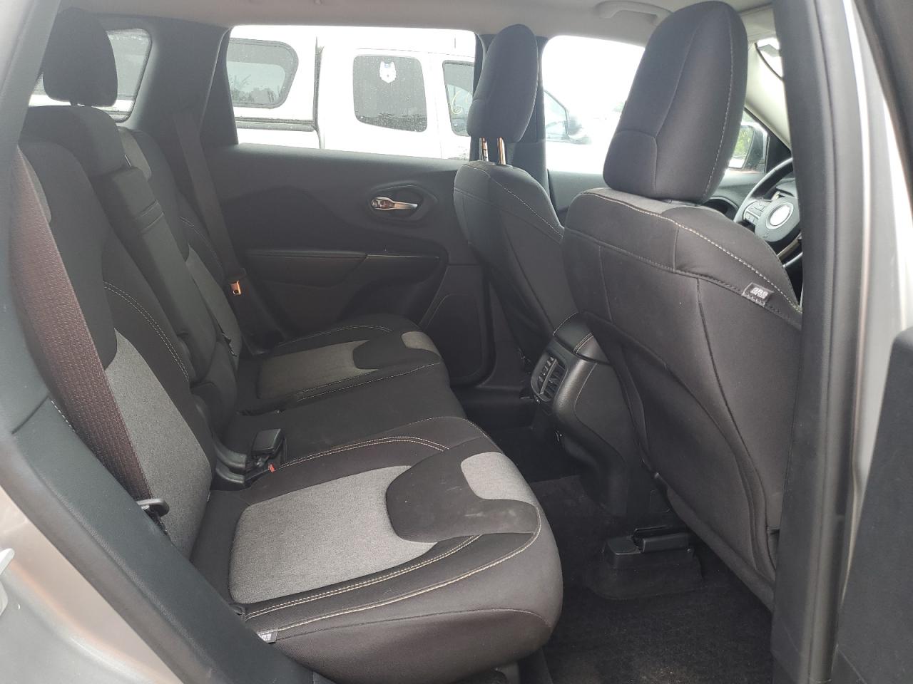 2014 Jeep Cherokee Latitude VIN: 1C4PJMCS5EW301108 Lot: 64472685