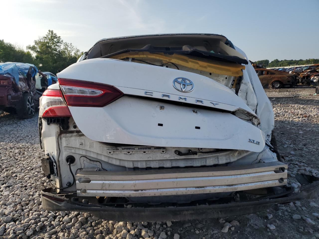 2018 Toyota Camry L VIN: 4T1B11HK1JU135608 Lot: 64923235