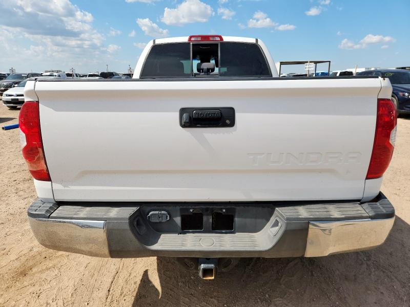 Pickups TOYOTA TUNDRA 2016 Biały