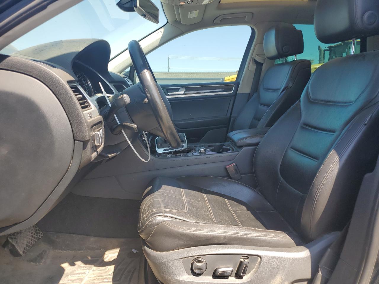 2014 Volkswagen Touareg V6 Tdi VIN: WVGEP9BP8ED007483 Lot: 65022135
