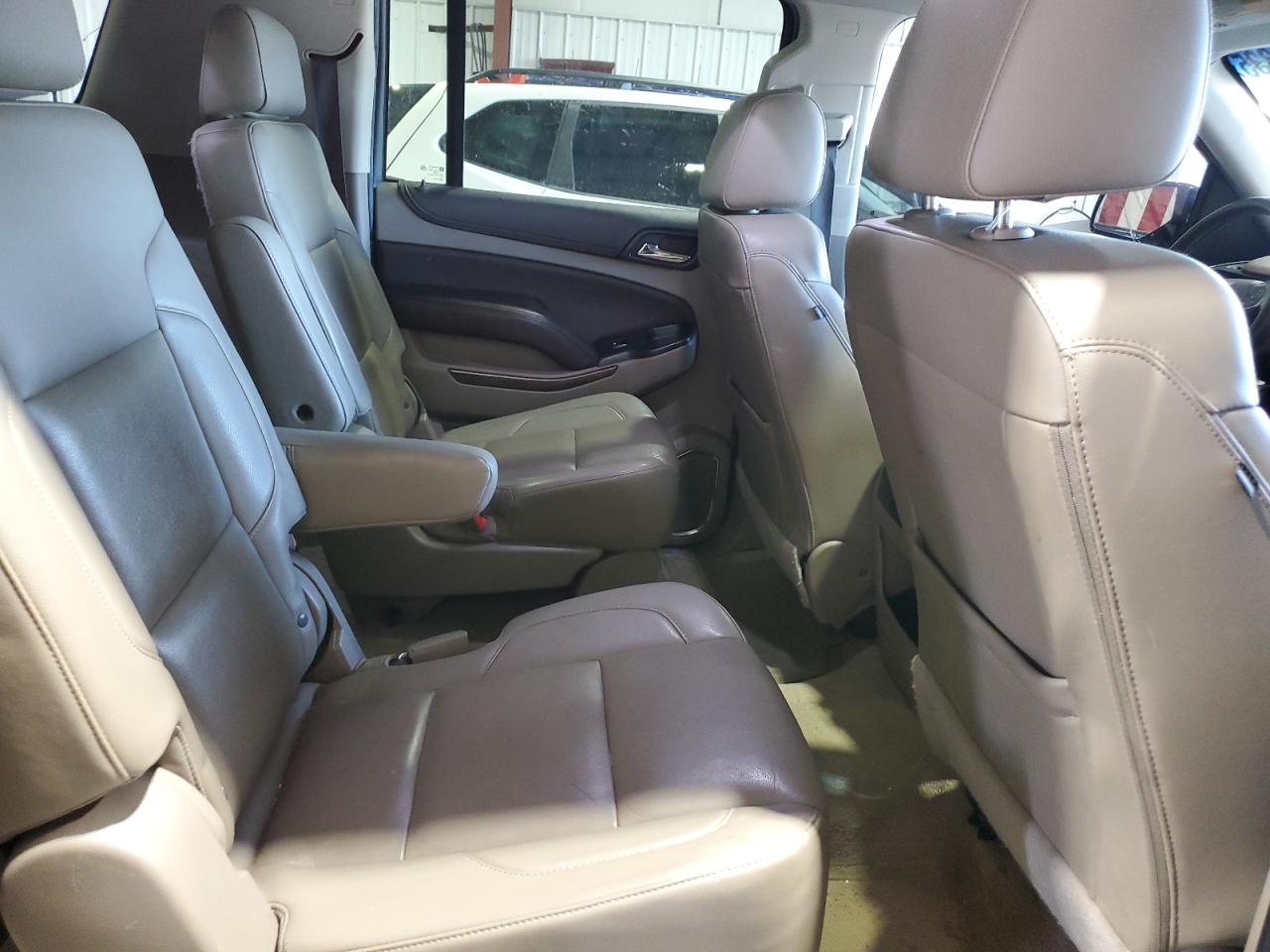 2017 Chevrolet Suburban K1500 Lt VIN: 1GNSKHKC6HR242220 Lot: 62340335