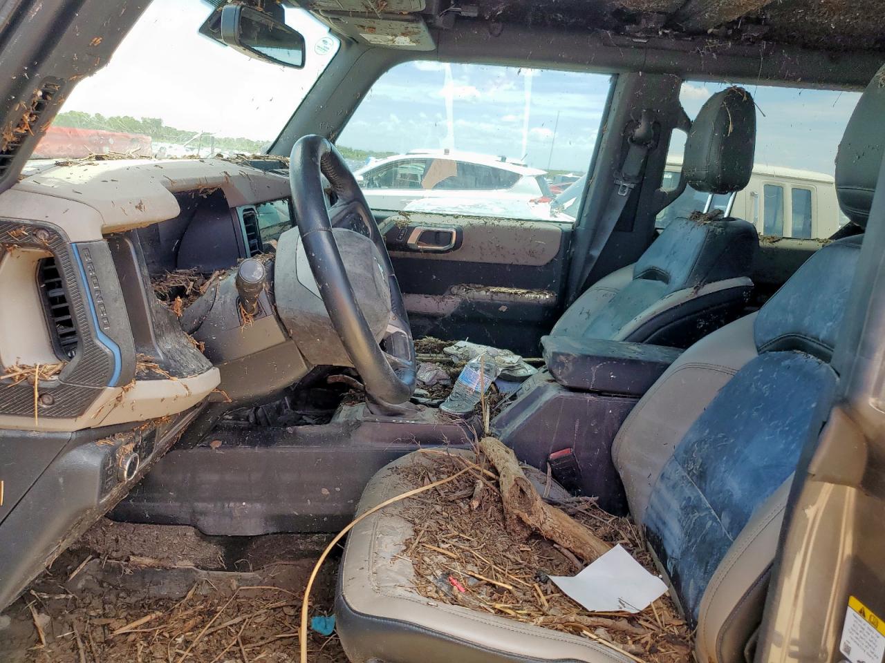 2021 Ford Bronco Base VIN: 1FMEE5DPXMLA68415 Lot: 64988225