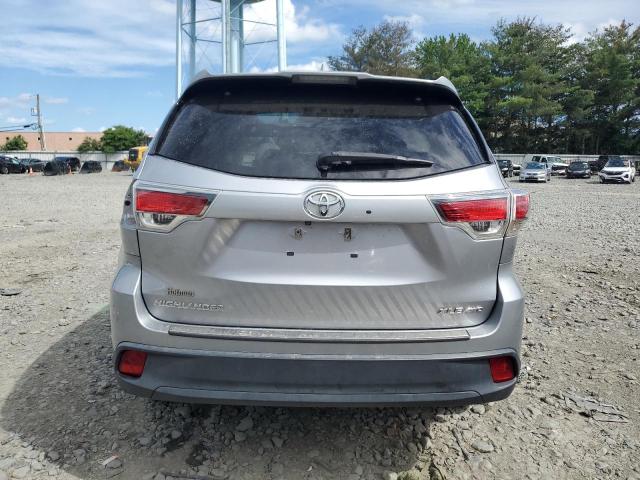  TOYOTA HIGHLANDER 2016 Srebrny