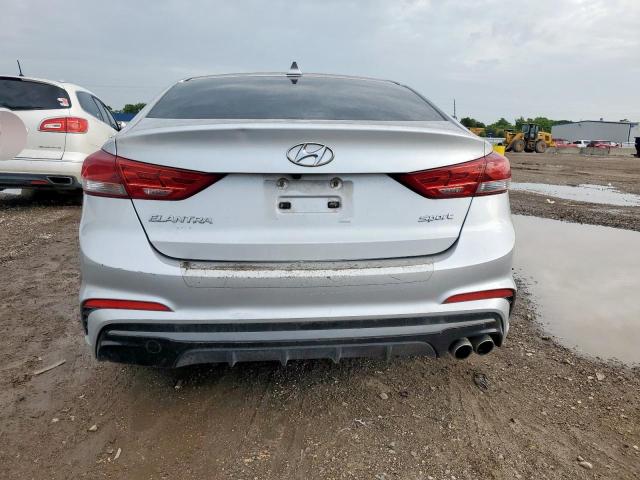  HYUNDAI ELANTRA 2018 Srebrny