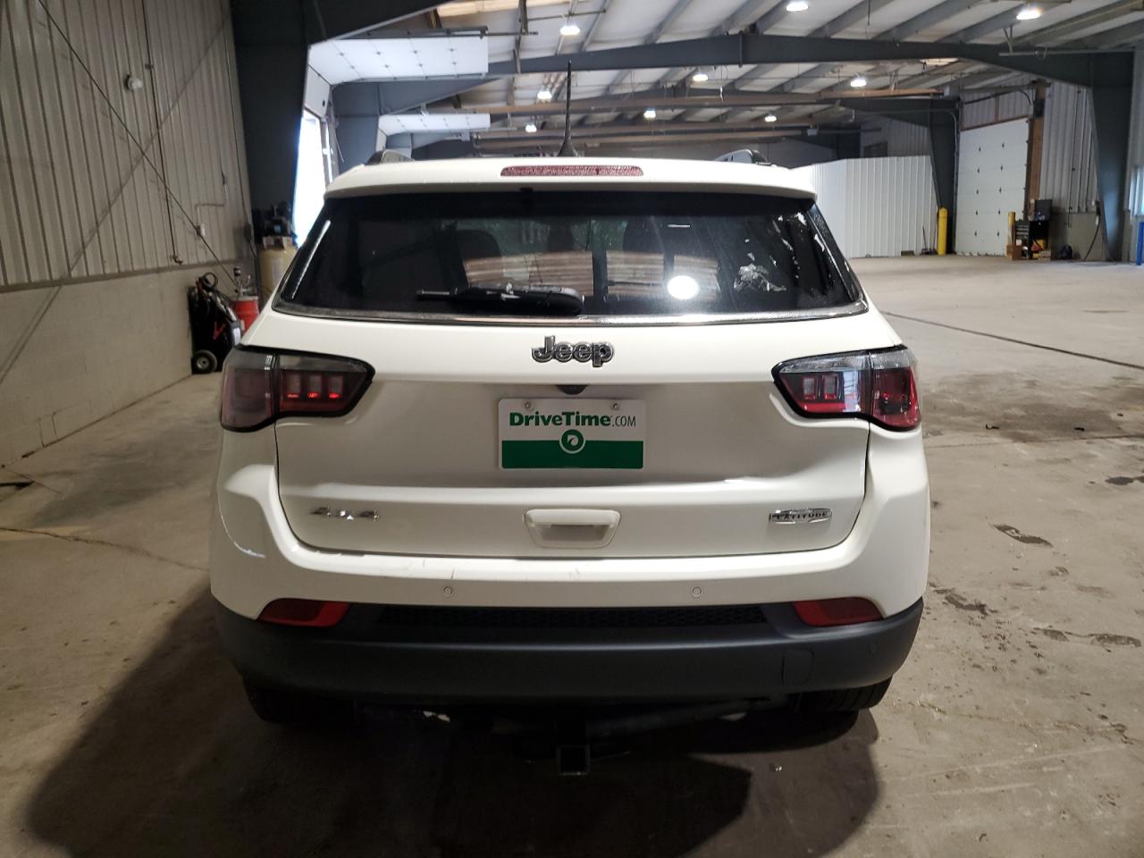2018 Jeep Compass Latitude VIN: 3C4NJDBB9JT492251 Lot: 63692595