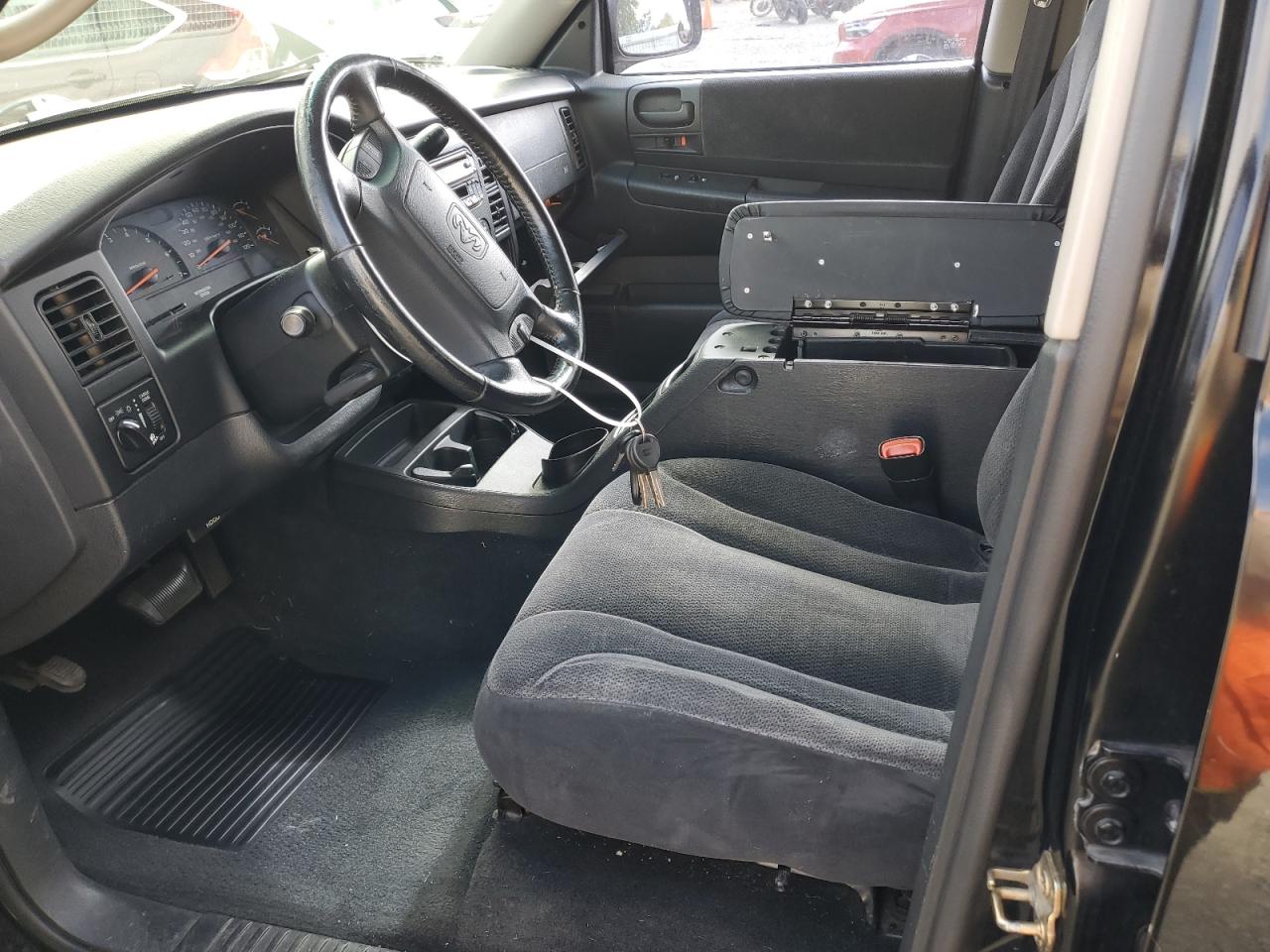 2002 Dodge Dakota Quad Sport VIN: 1B7HG38N22S644784 Lot: 64881065