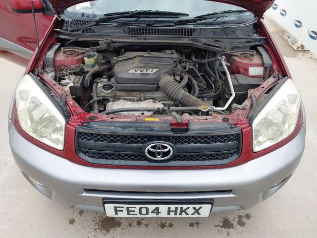 2004 TOYOTA RAV4 XT3 V
