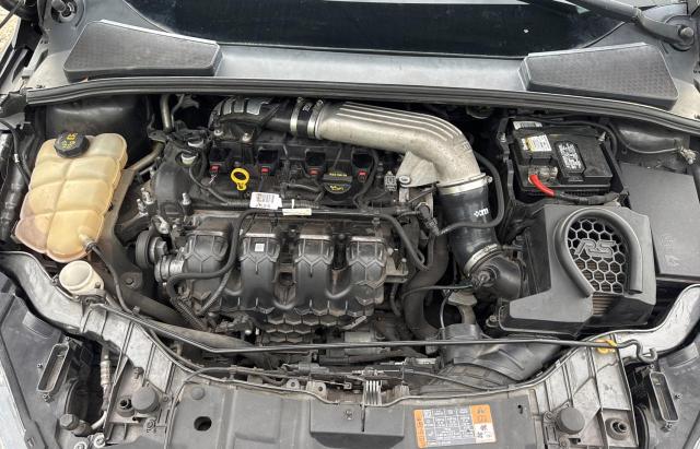 Hatchbacks FORD FOCUS 2016 Gray