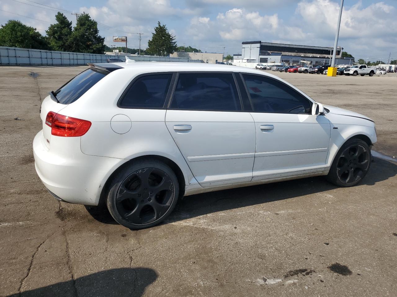 2011 Audi A3 Premium VIN: WAUBJBFMXBA067355 Lot: 66633025