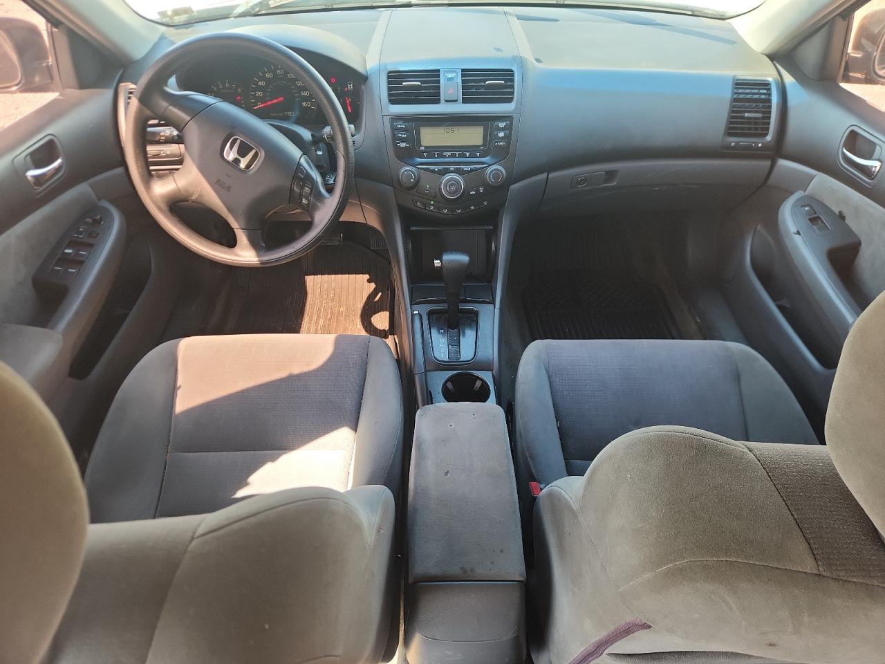 2004 Honda Accord Lx VIN: 1HGCM56334A000852 Lot: 61375675