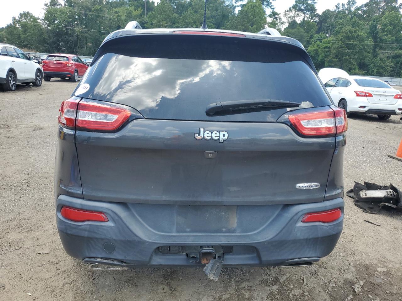 2015 Jeep Cherokee Latitude VIN: 1C4PJLCS0FW578888 Lot: 64810175
