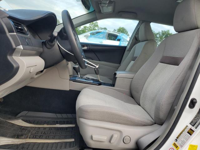  TOYOTA CAMRY 2014 Biały