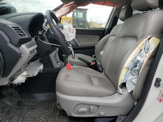  SUBARU FORESTER 2016 Biały