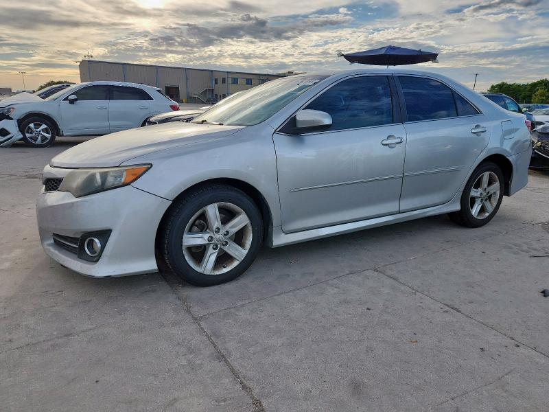  TOYOTA CAMRY 2012 Srebrny