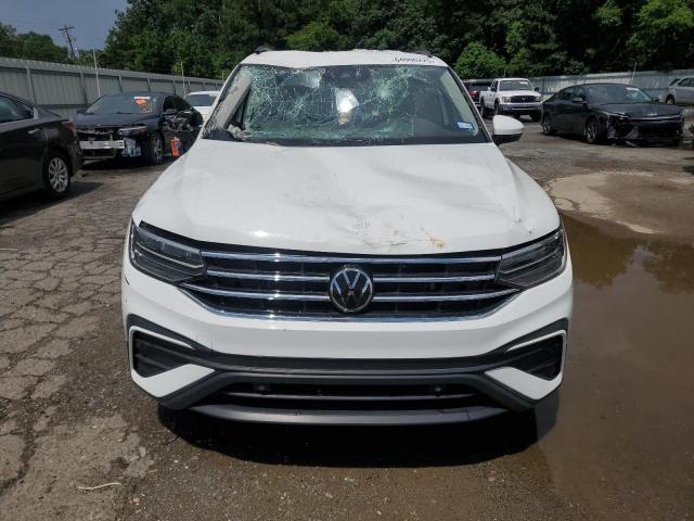  VOLKSWAGEN TIGUAN 2022 Белы