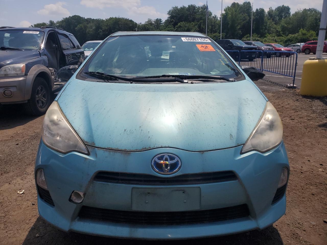 2013 Toyota Prius C VIN: JTDKDTB3XD1033772 Lot: 66007155