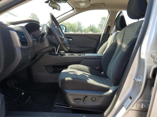  NISSAN ROGUE 2021 Srebrny