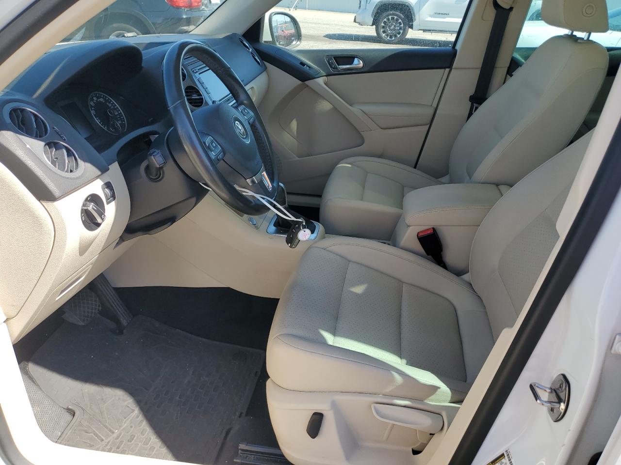 2015 Volkswagen Tiguan S VIN: WVGAV7AX1FW521448 Lot: 64055845