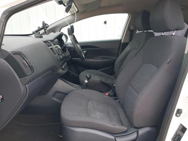 2013 KIA RIO 1