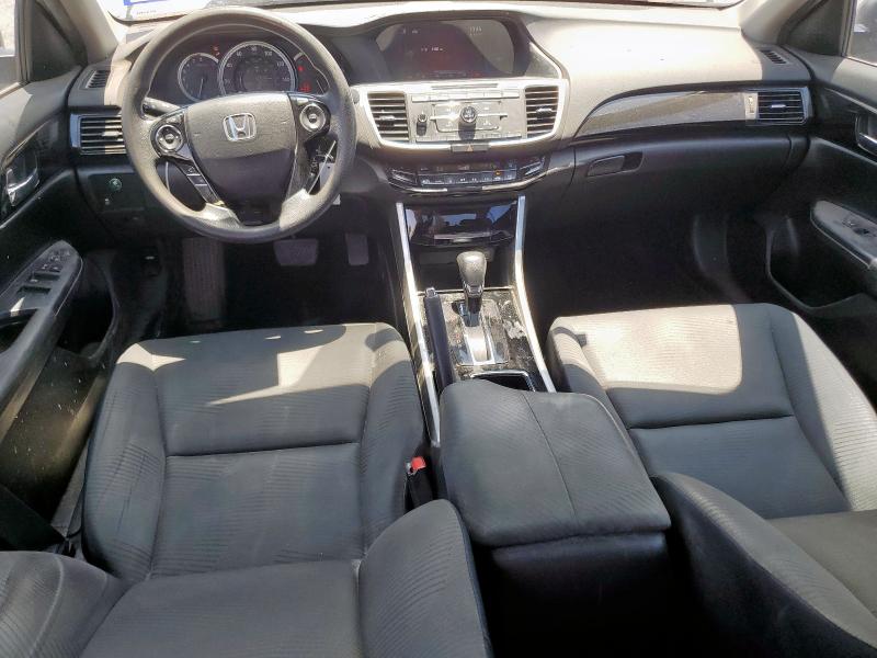 Sedans HONDA ACCORD 2017 Srebrny