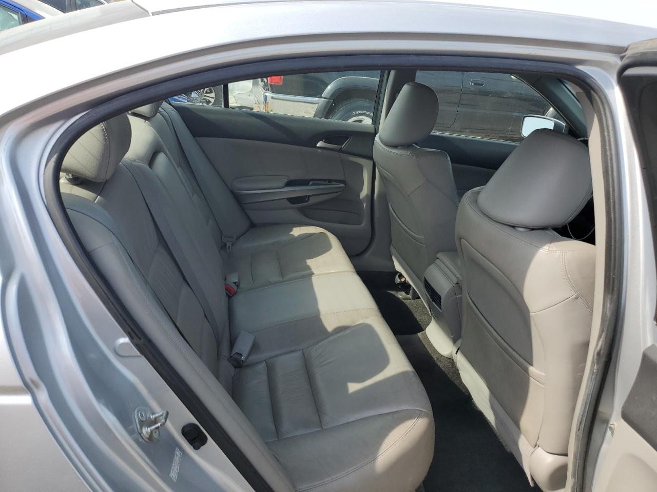 2010 Honda Accord Exl VIN: 1HGCP2F82AA037551 Lot: 64852625