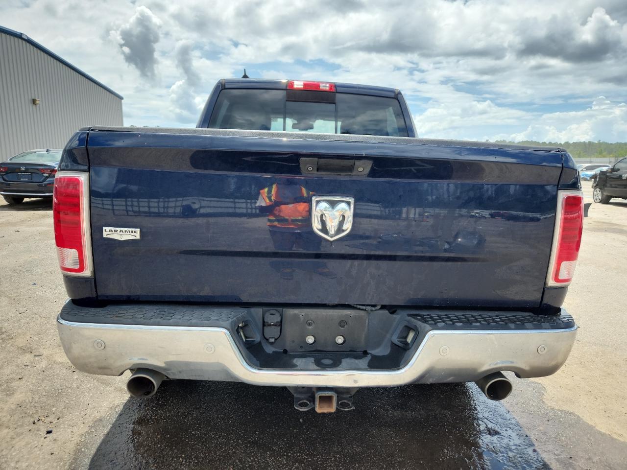 2015 Ram 1500 Laramie VIN: 1C6RR6NT5FS669047 Lot: 64804685