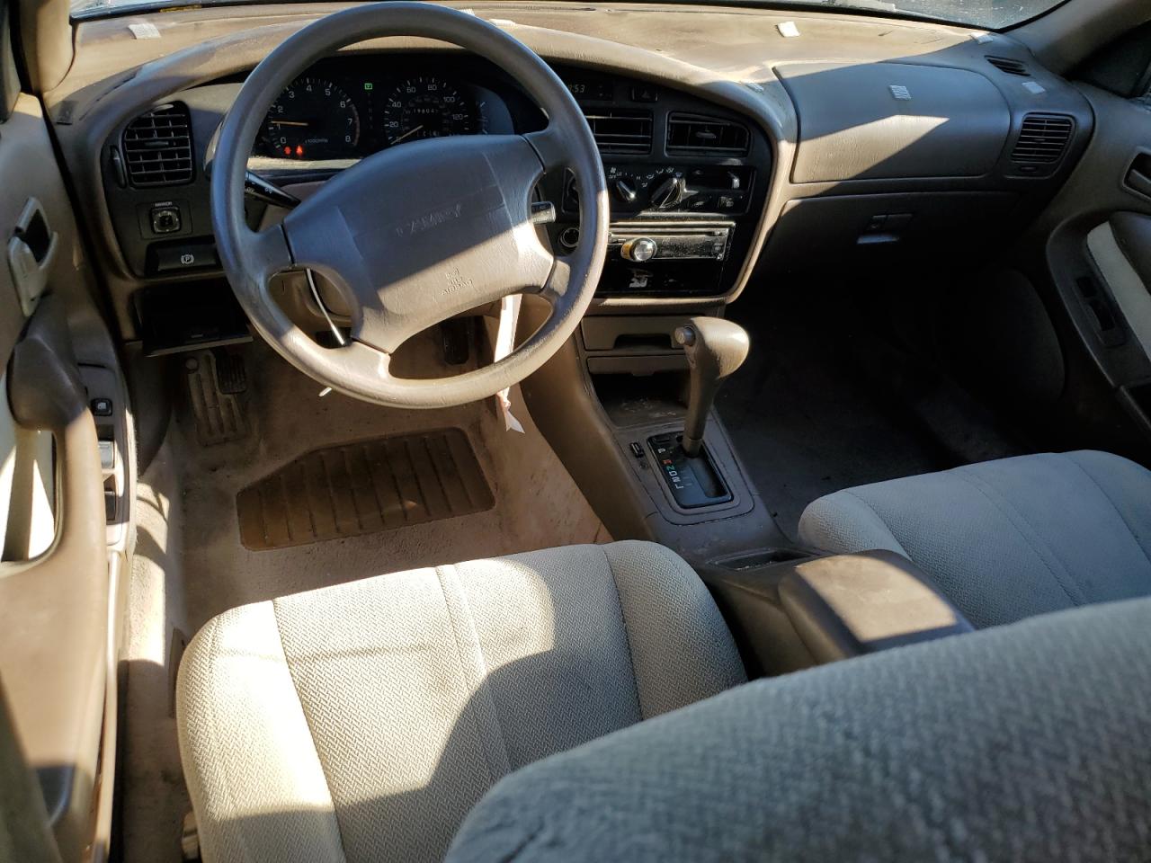 1994 Toyota Camry Le VIN: 4T1GK12E0RU064810 Lot: 66139765