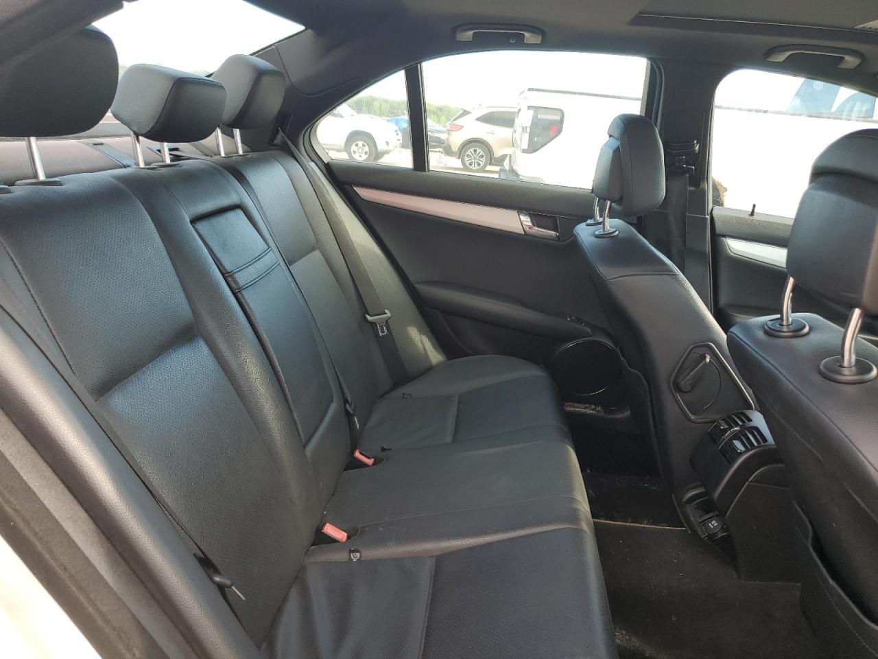 2011 Mercedes-Benz C 300 VIN: WDDGF5EB9BA427099 Lot: 63026935