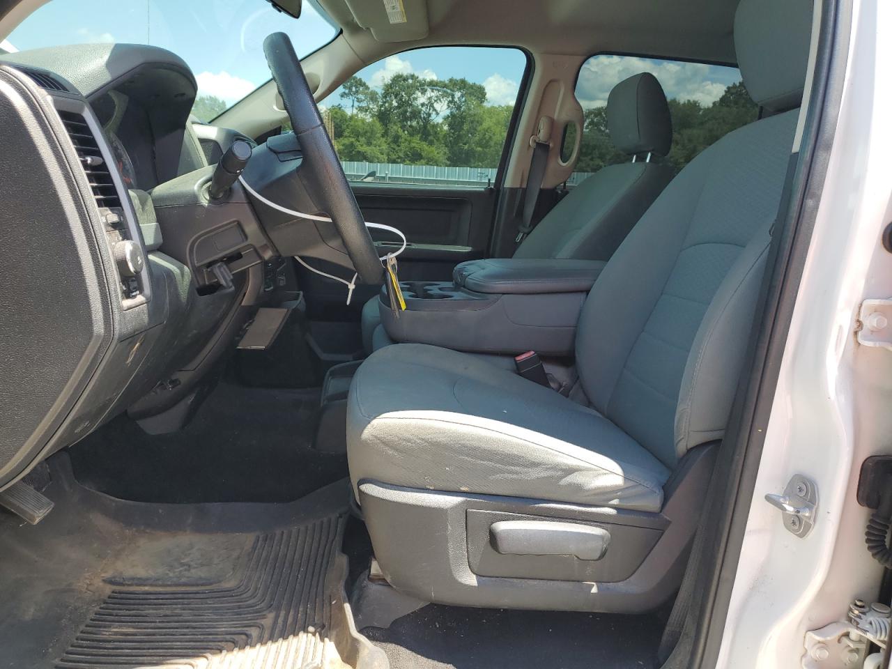 2017 Ram 1500 St VIN: 1C6RR7KT3HS625612 Lot: 63370125