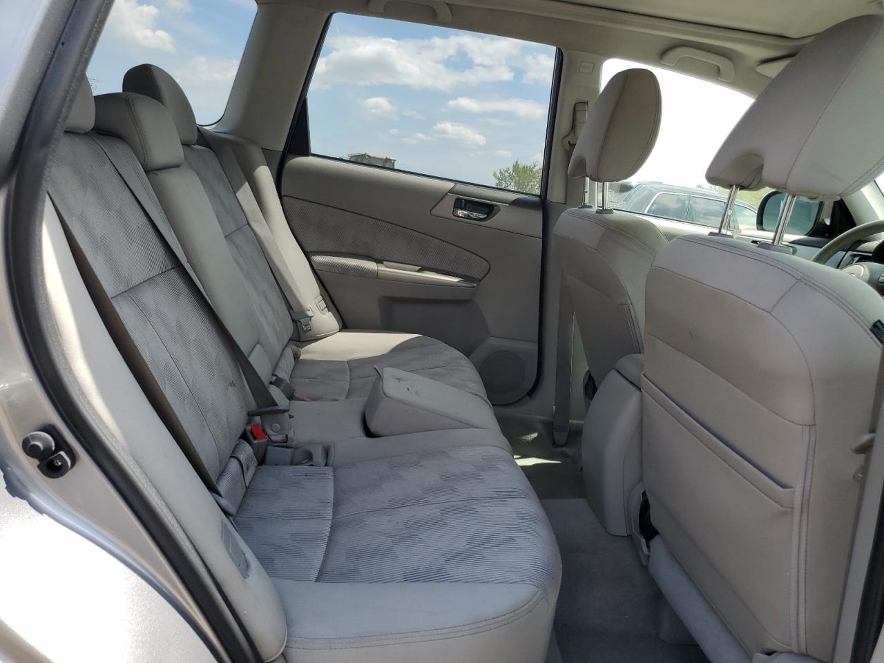 2010 Subaru Forester 2.5X Premium VIN: JF2SH6CC1AH910139 Lot: 65512055