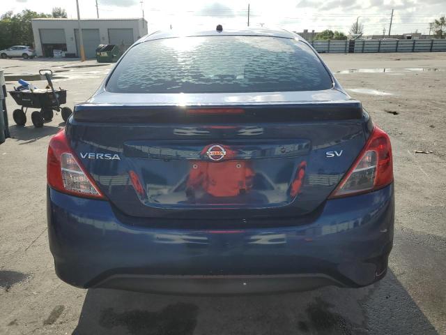 NISSAN VERSA 2019 Granatowy