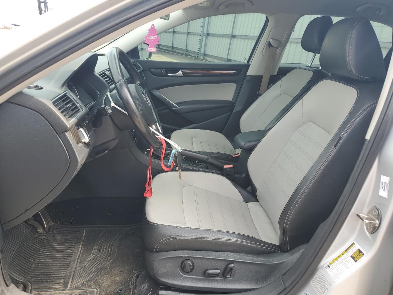 2015 Volkswagen Passat Se VIN: 1VWBT7A3XFC069915 Lot: 65417445
