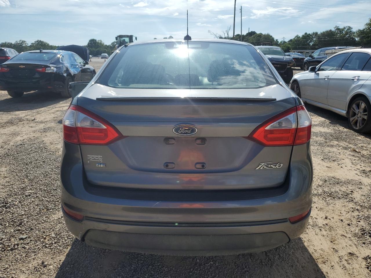 2018 Ford Fiesta Se VIN: 3FADP4BJ1EM131233 Lot: 64497295