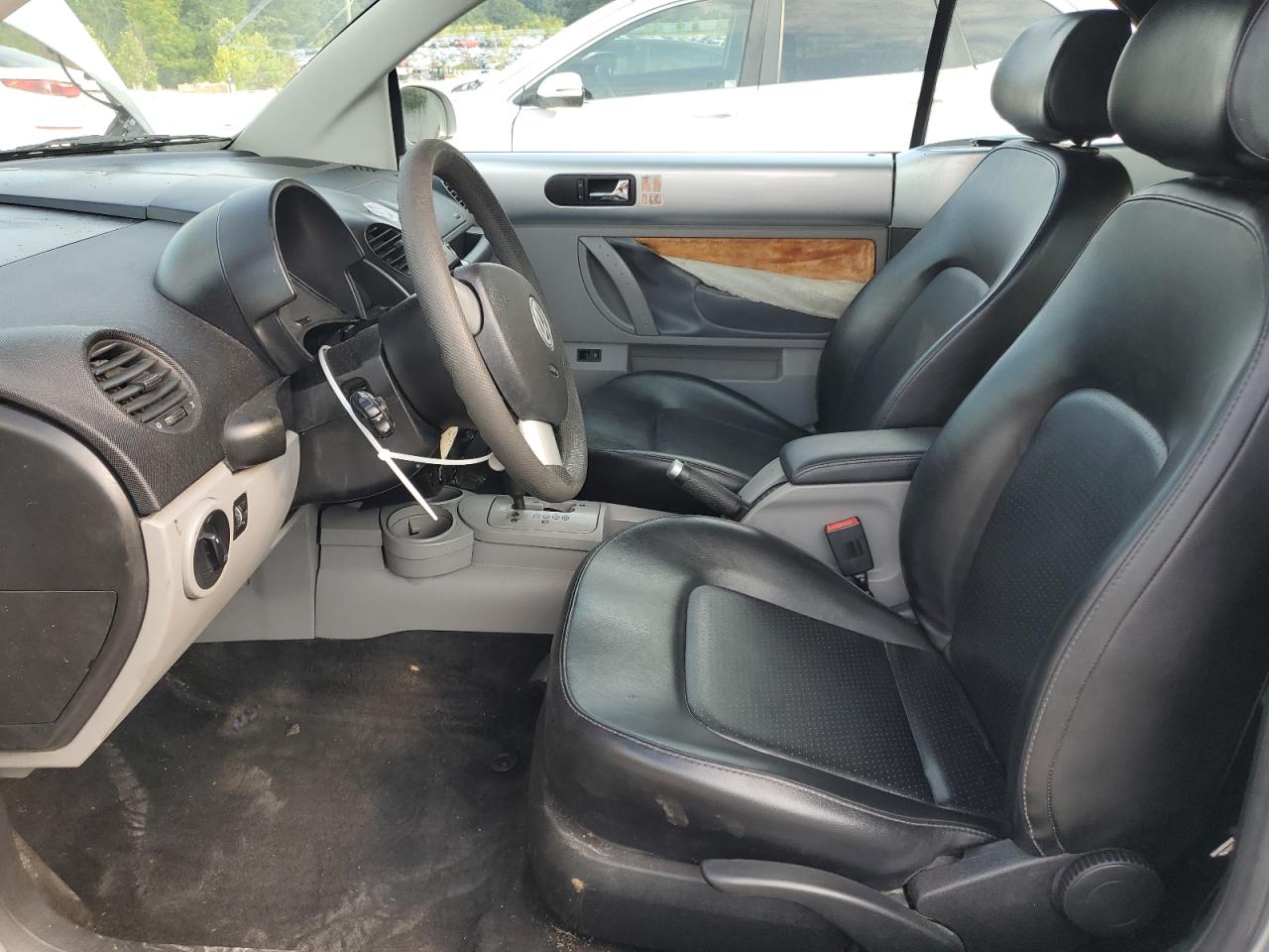 2004 Volkswagen New Beetle Gl VIN: 3VWBM31Y54M338089 Lot: 63299375