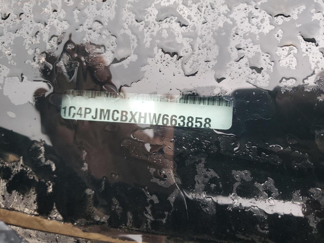 2017 Jeep Cherokee Latitude VIN: 1C4PJMCBXHW663858 Lot: 64079825