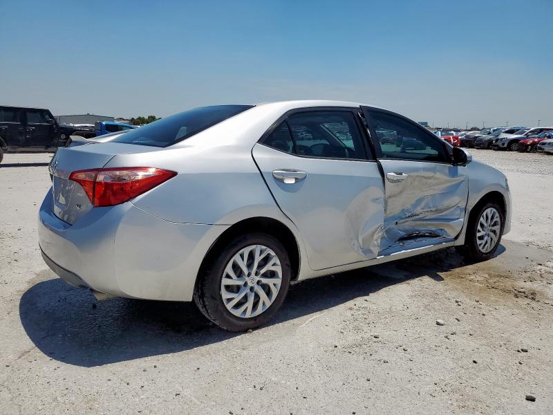  TOYOTA COROLLA 2017 Серебристый