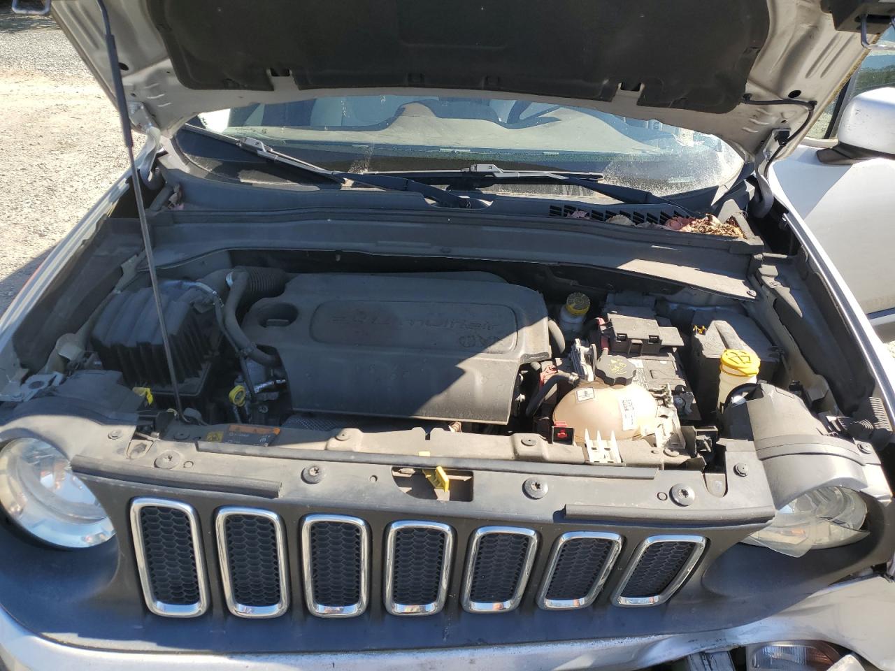 2015 Jeep Renegade Latitude VIN: ZACCJABT5FPB81395 Lot: 63147935