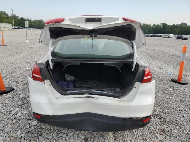  FORD FOCUS 2017 Белы