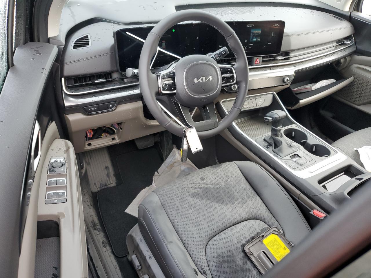 2025 Kia Carnival Lx VIN: KNDNB5K36S6533250 Lot: 64791625
