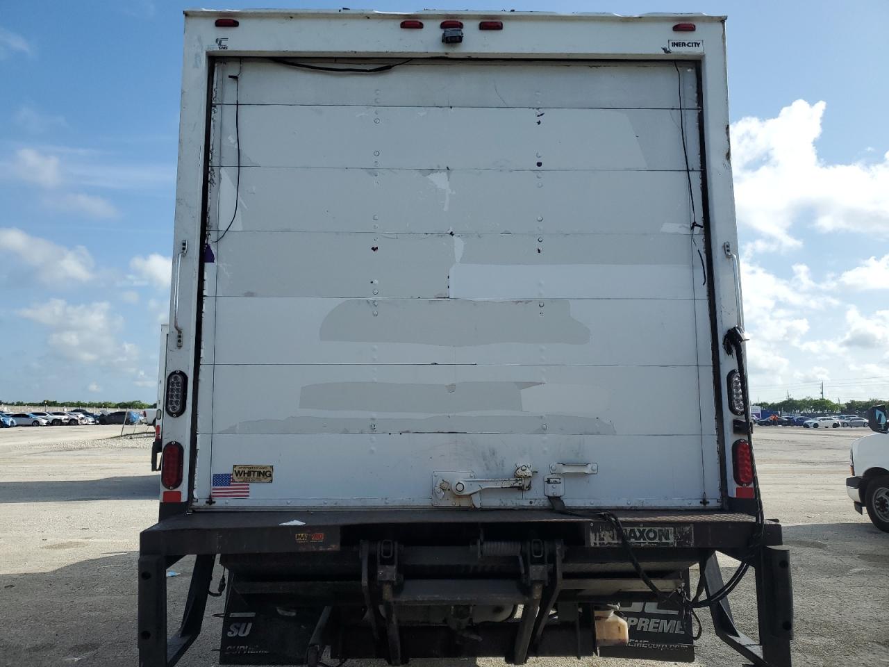 2016 Ford Econoline E350 Super Duty Cutaway Van VIN: 1FDWE3FL7GDC07692 Lot: 62718875